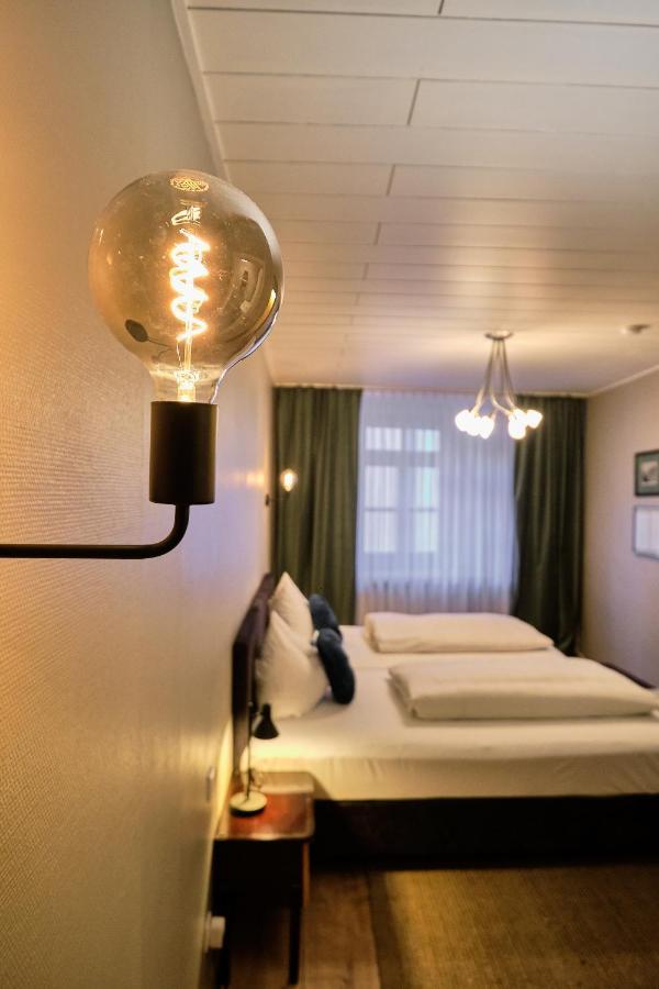 Hotel Roter Hahn Ratisbona Exterior foto